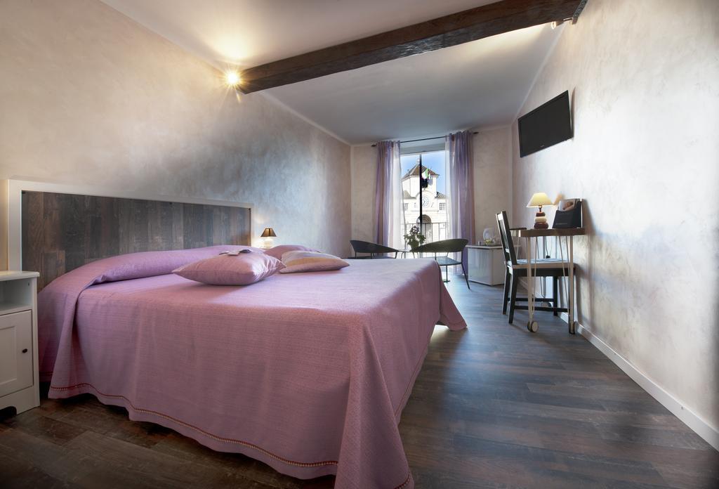 La Finestra Sulla Reggia Bed & Breakfast เวนาเรีย เรอาเล ภายนอก รูปภาพ
