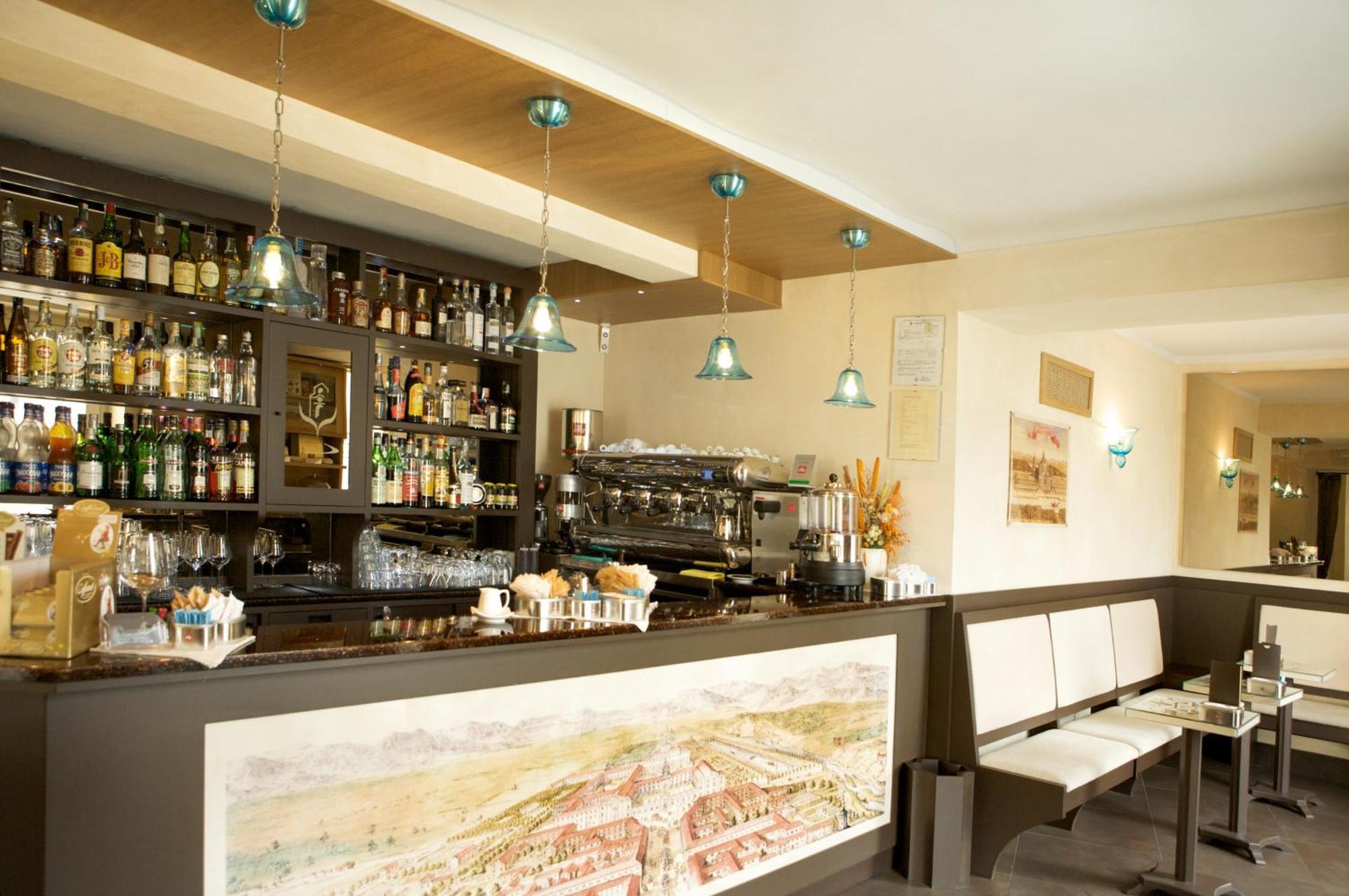 La Finestra Sulla Reggia Bed & Breakfast เวนาเรีย เรอาเล ภายนอก รูปภาพ