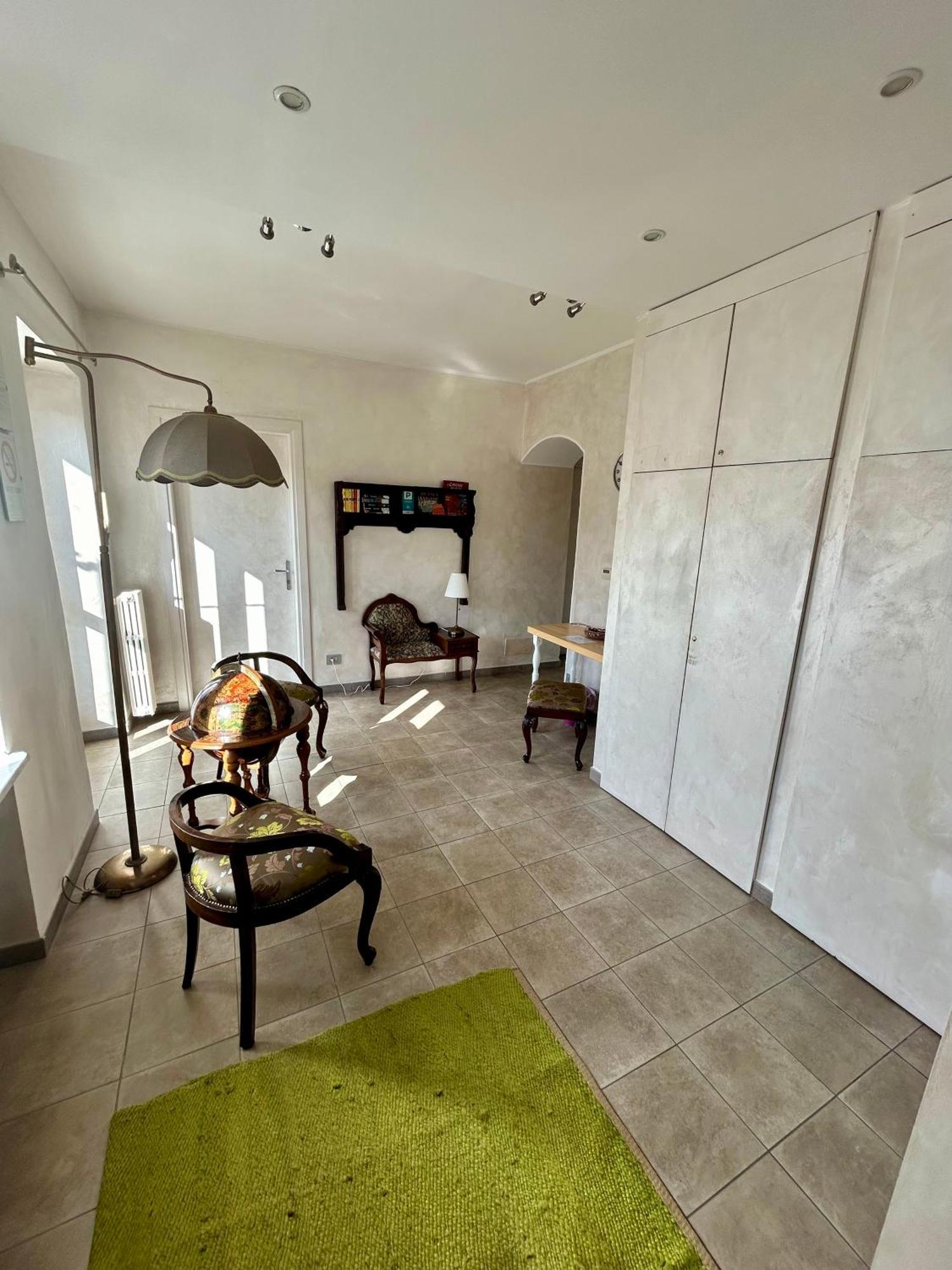 La Finestra Sulla Reggia Bed & Breakfast เวนาเรีย เรอาเล ภายนอก รูปภาพ