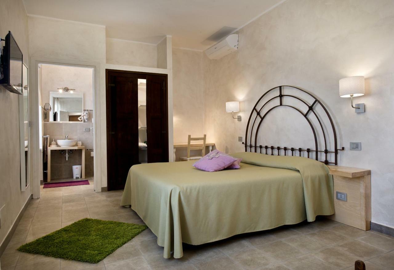 La Finestra Sulla Reggia Bed & Breakfast เวนาเรีย เรอาเล ภายนอก รูปภาพ